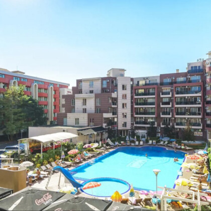 Sommerferie i Sunny Beach fra 2224 DKK