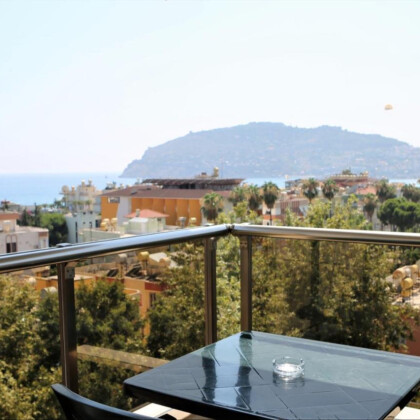 Alanya i 3 1/2 stjernet lejlighed fra 1372 DKK