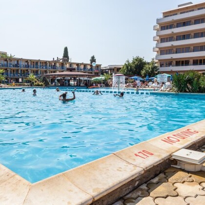 Sommerferie i Sunny Beach fra 2229 DKK